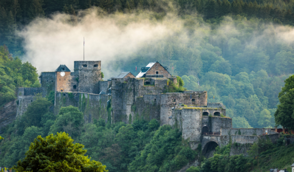 Daniel Elke-Château de Bouillon -> Le célèbre château médiéval de Bouillon © Daniel Elke